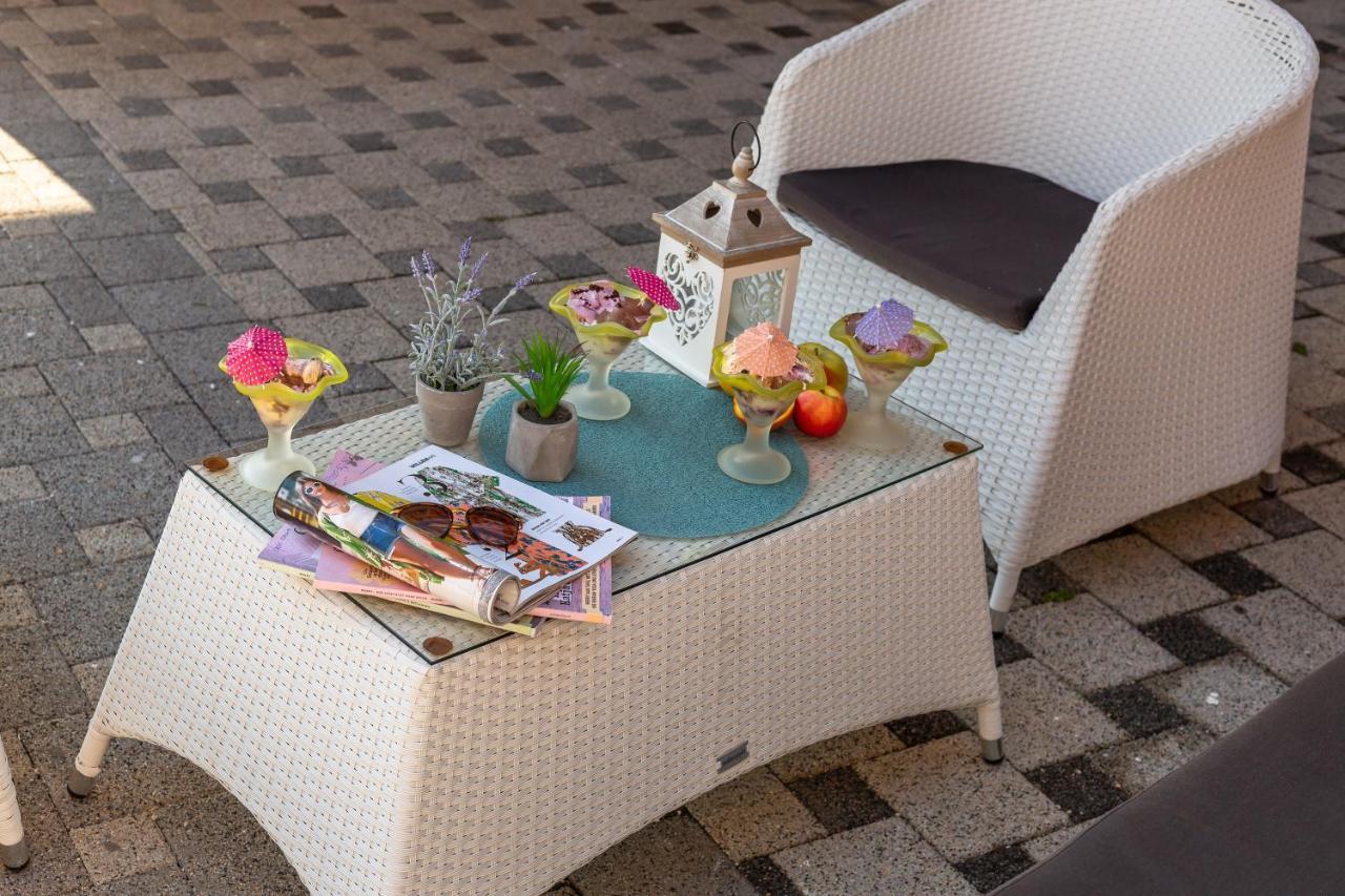 Apartment Andela 5 Makarska